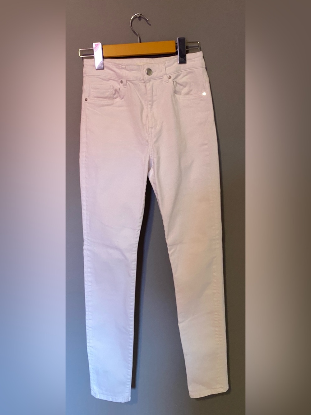 H&M White Slim Jeans - Clean Five-Pocket Style